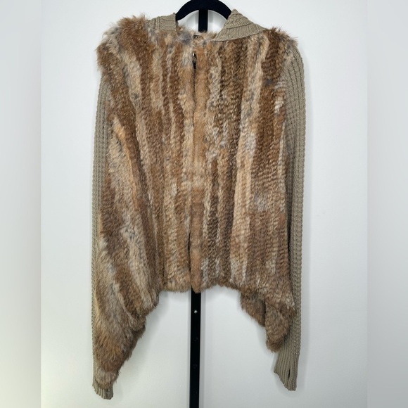 LaROK Luxe Rabbit Fur Jacket - Luxurious Warmth Meets High Fashion - Picture 1 of 7